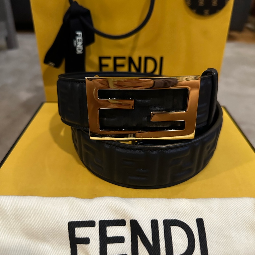 Fendi embossed leather belt black Size 80
